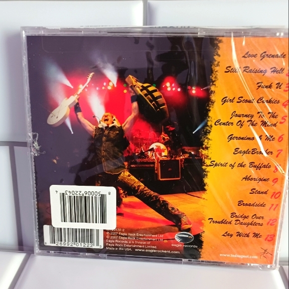 Ted Nugent Love Grenade Sealed USA Eagle Records CD 2007 New - Picture 2 of 2